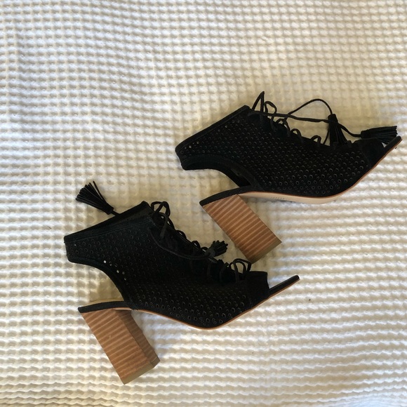 SOLD.  Marc Fisher| Black block heal lace up sandal - Picture 6 of 8